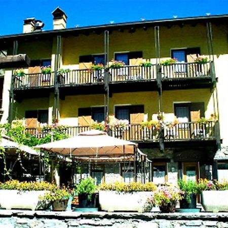 Hotel Veneriaz Nus Kültér fotó