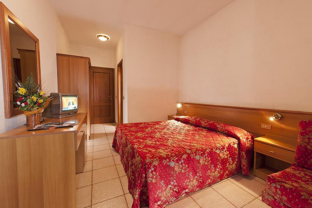 Hotel Veneriaz Nus Kültér fotó